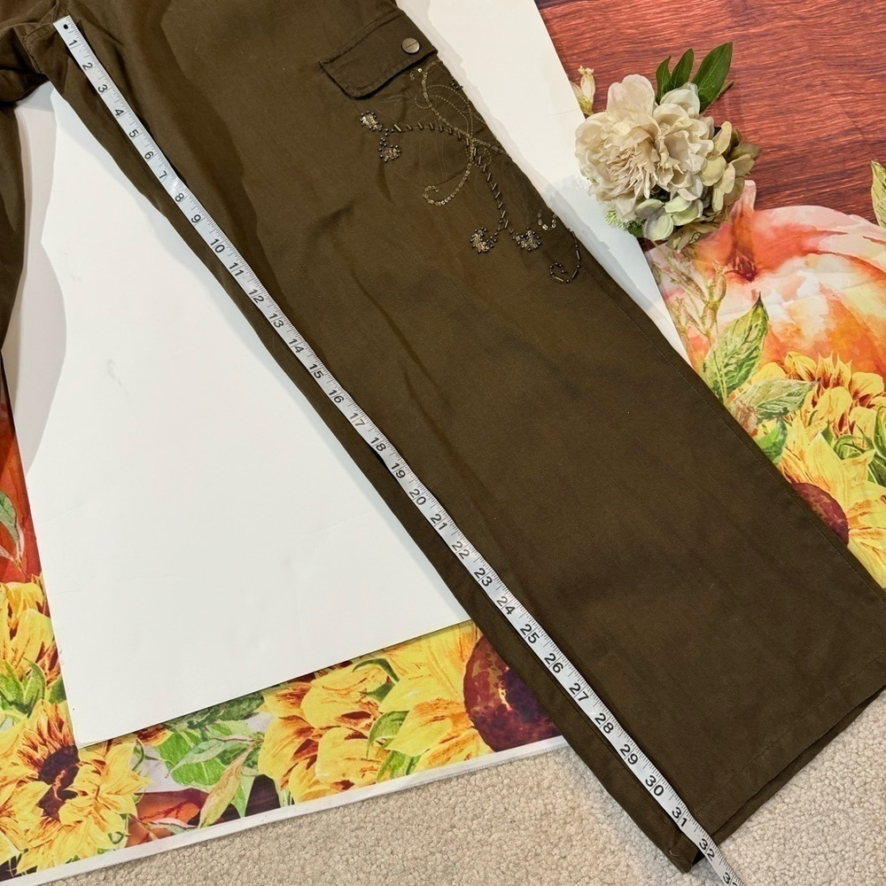 Coldwater Creek Tencel and Cotton Embellished Cargo Pants Olive Green Size 8 - Picture 8 of 10